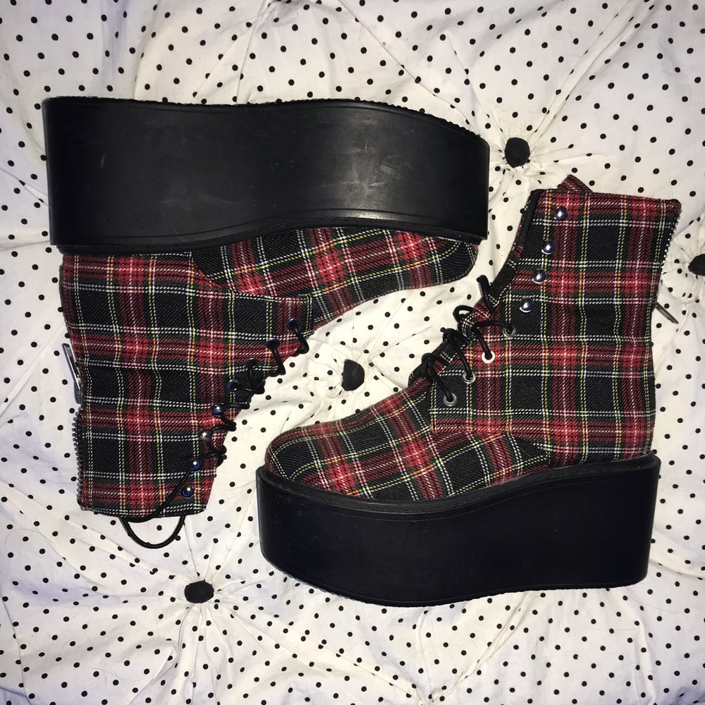 UNIF DOLLS KILL high top shoes